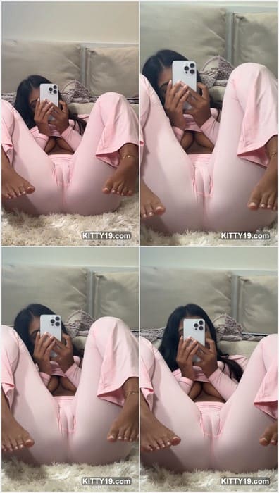 Juliethoflreal leaked cameltoe video with hot pussy and hot ass! Download it leak now and enjoy. She is waiting only you!