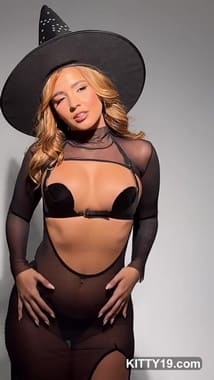 Agatha Vega nude