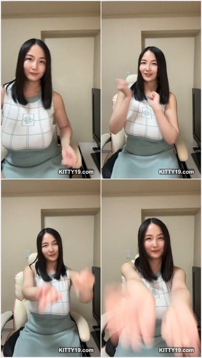 Akienpitsu xxx hot model sitting and waiting her boyfriend for sex. Now she showing her huge boobs for you! GET IT!
