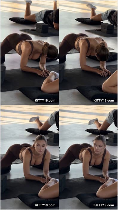 Negors nude big fit ass model on leaked video! Download it and fuck her asshole, buddy. She is perfect and rare beauty model!