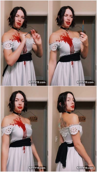 Rox Annie tits absolutly natural and she posing in sexy costume without panties. Young pussy after shower and ready for sex!