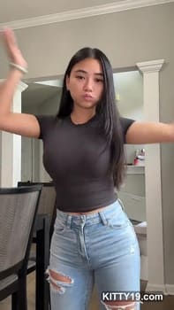 Joy Mei onlyfans leak