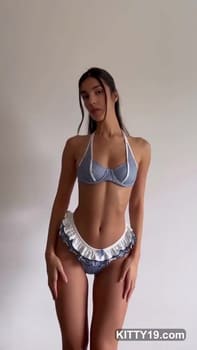 Luna Piombanti bikini