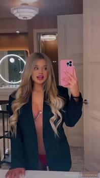 Zolotova pussy