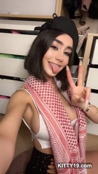 Sajjal Hussain sexy