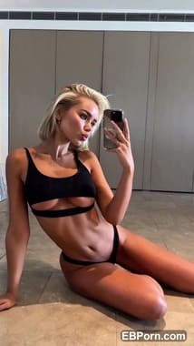 Julia Cavanagh leaked