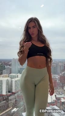 Myla-Dreamy Peach nude leaks