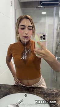 Artemis Carmona cumshot