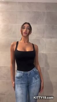Shayna Caresse sex