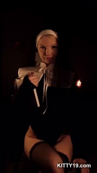Solyyy.asmr nude leaks