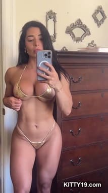 Pietra Luccas topless