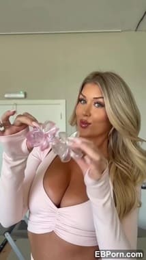 Eve Gale hot